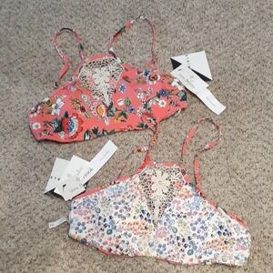 MAKE OFFER ~ END OF SUMMER ☀️🏖 NWT VERA BRADLEY MED reversible bikini top, $90